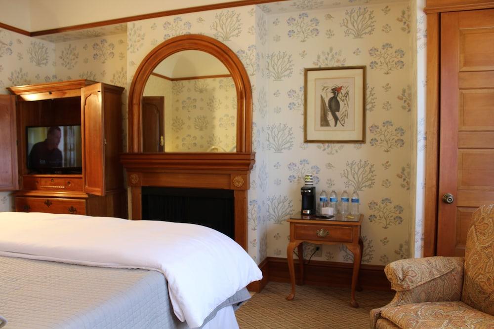 Pacific Grove Inn photo 30