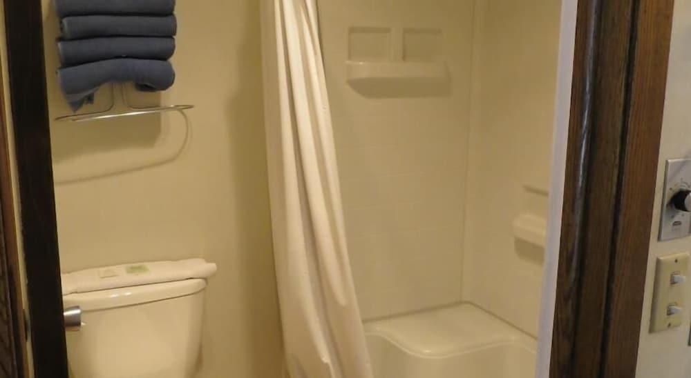 Coachlight Motel photo 4