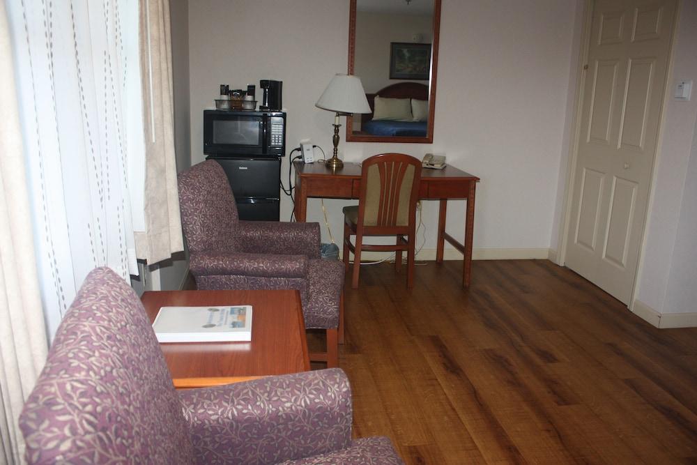 The Towne Motel photo 42