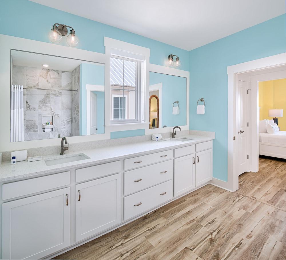 Margaritaville Beach Cottage Resort PCB photo 37