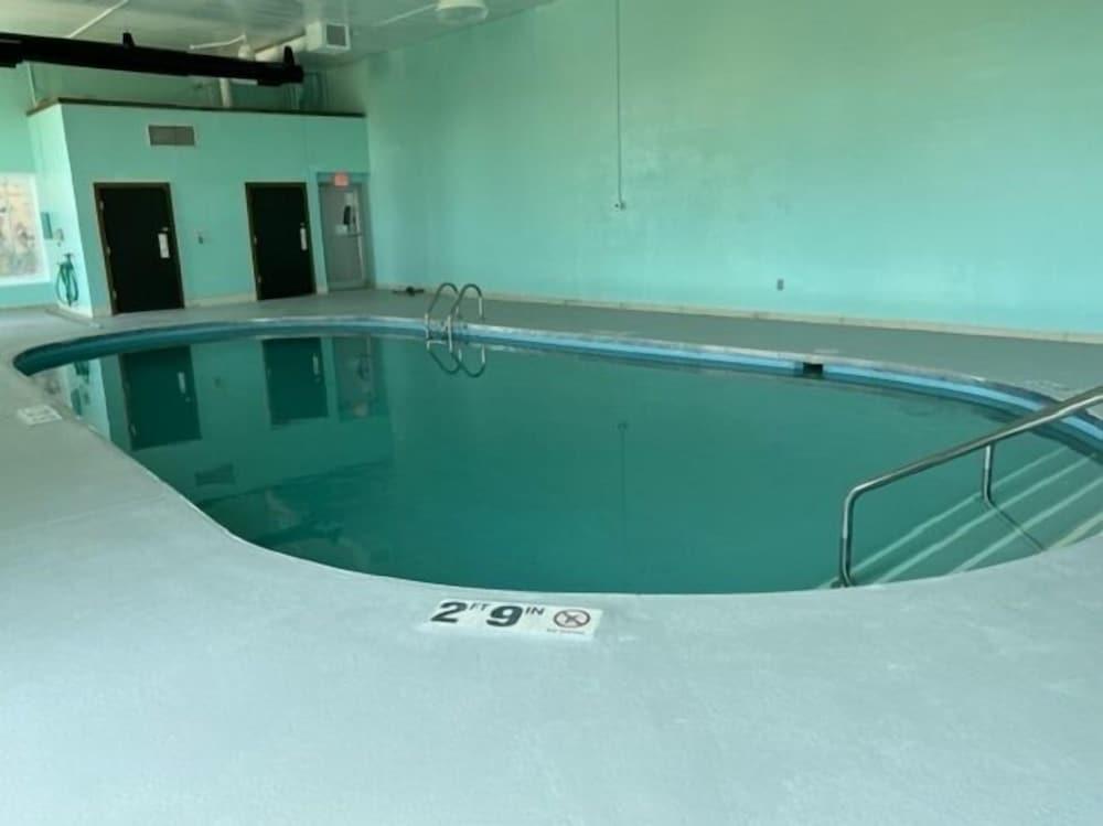 Posh Inn & Suites photo 23