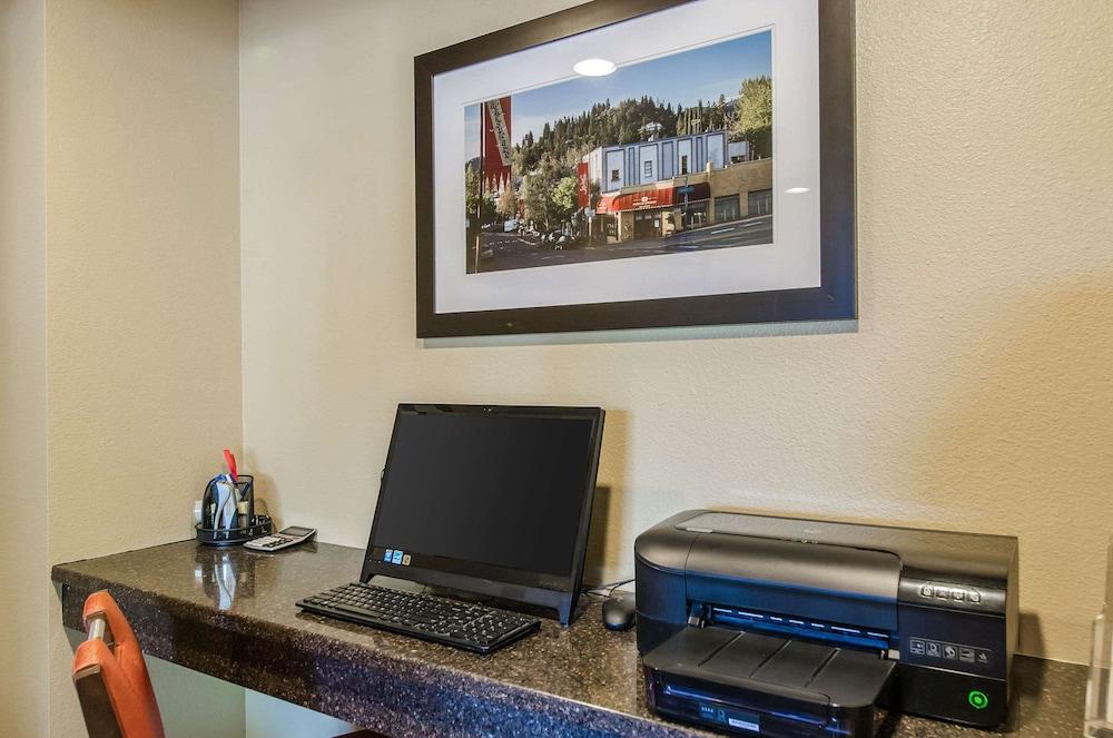 Comfort Inn & Suites Ashland photo 36