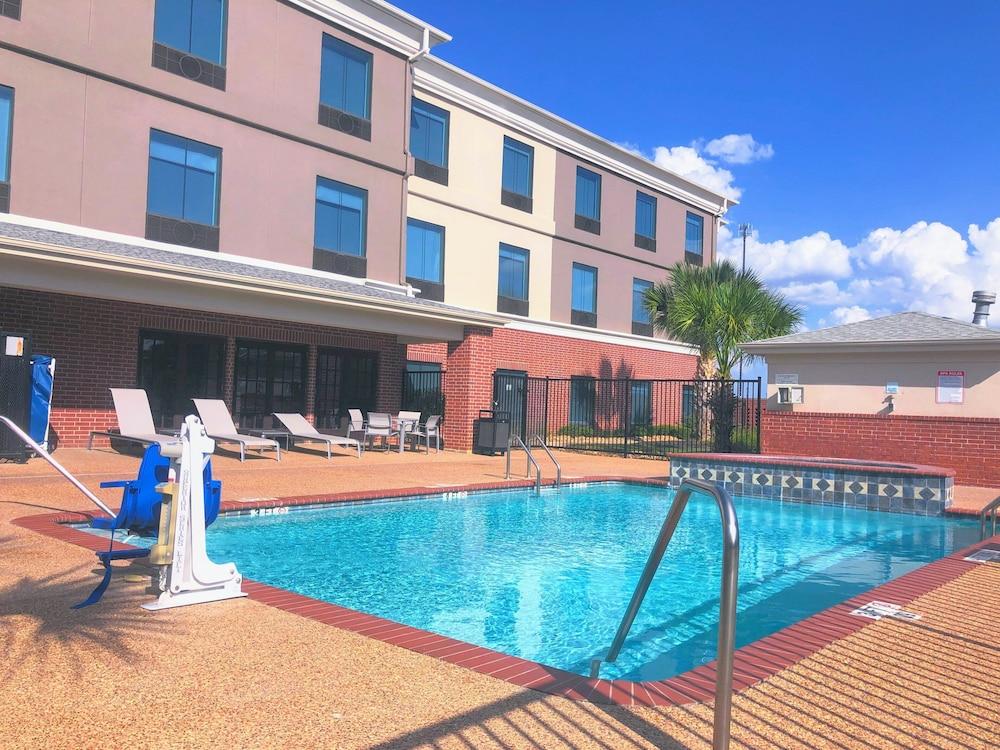 Holiday Inn Express & Suites Hearne by IHG photo 4