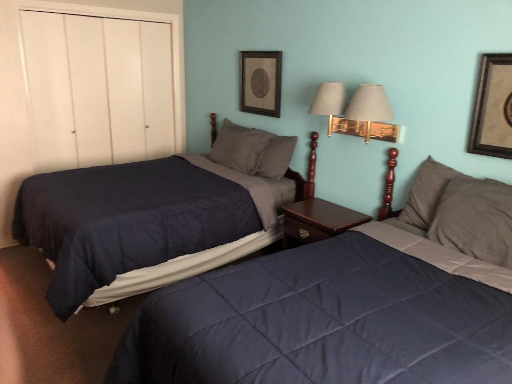 The Tompkinsville Inn photo 17