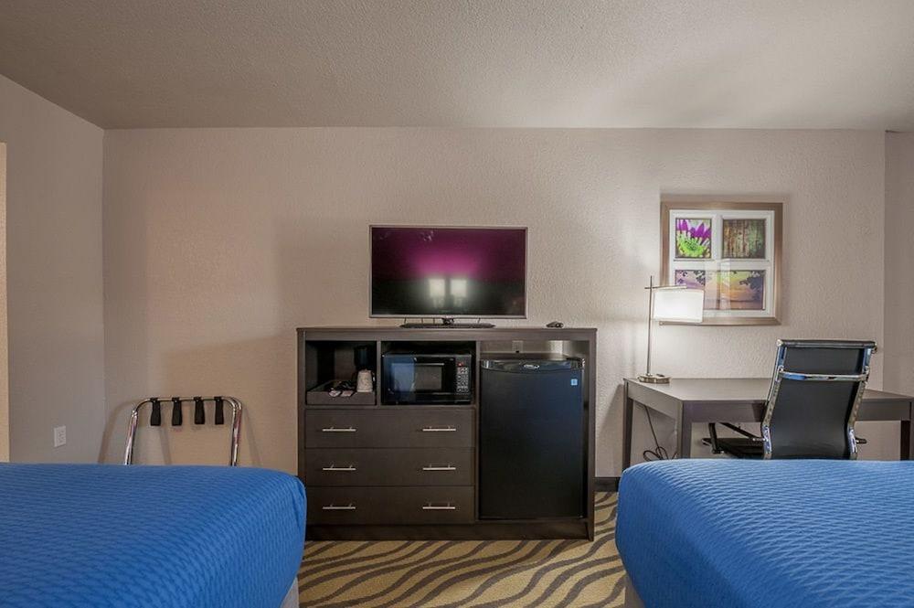 Stratford House Inns - Edmond photo 13