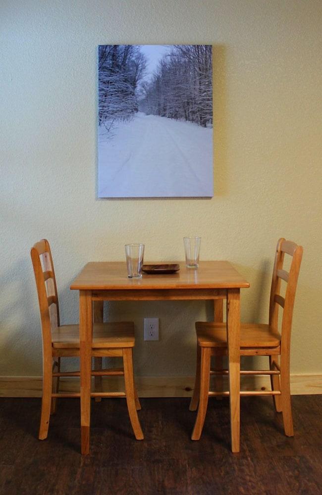 Tahquamenon Suites Lodging photo 13