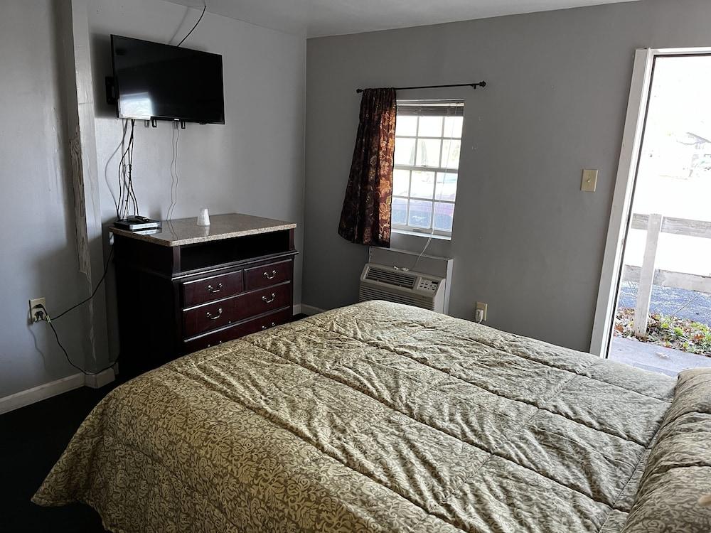 Grand Howell Inn photo 6