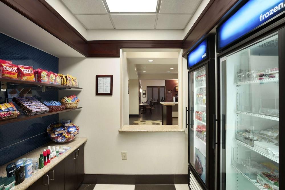Hampton Inn & Suites Conroe - I-45 North photo 23