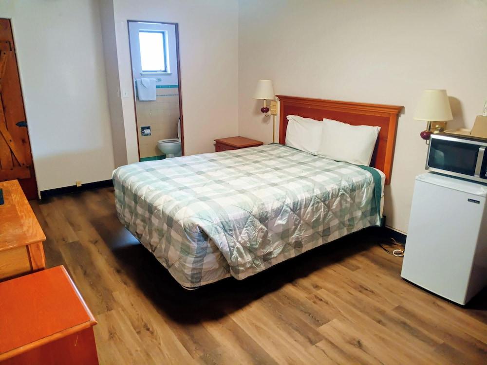 Sands Motel photo 10