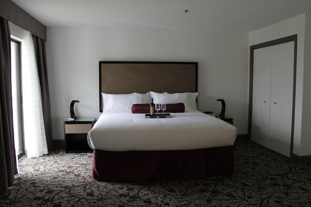 Regalia Hotel & Conference Center photo 13