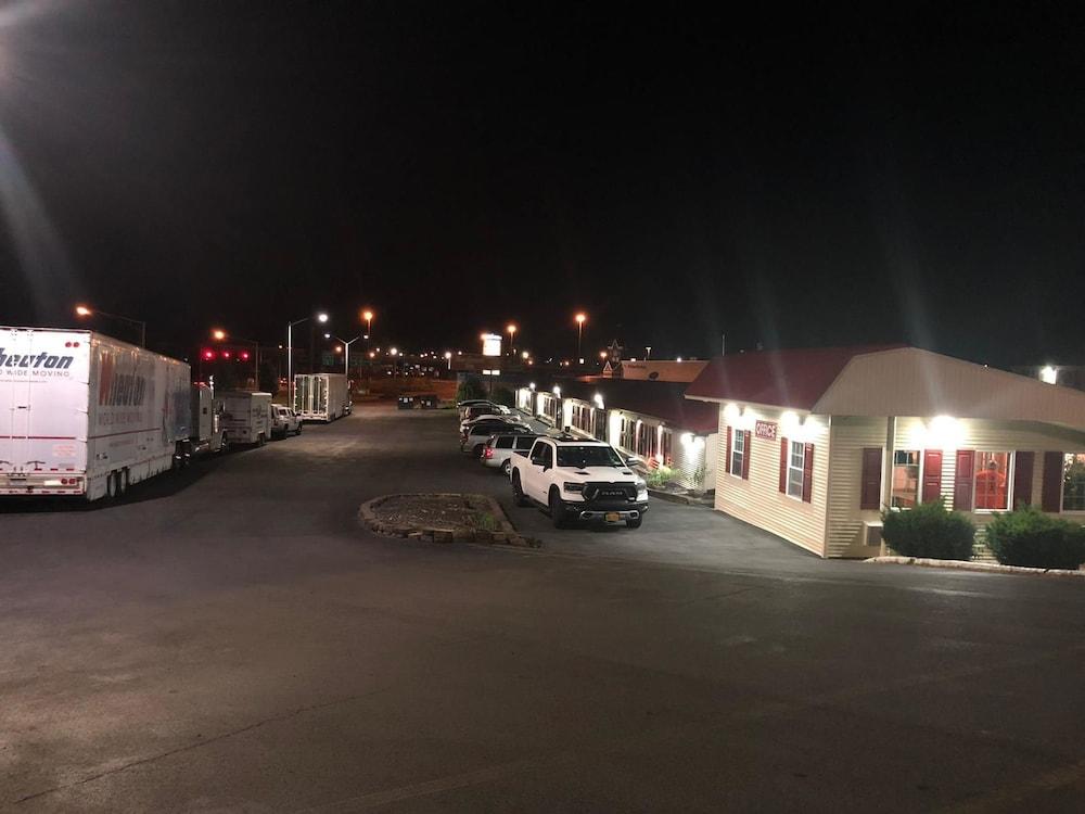Red Carpet Inn North Syracuse photo 19