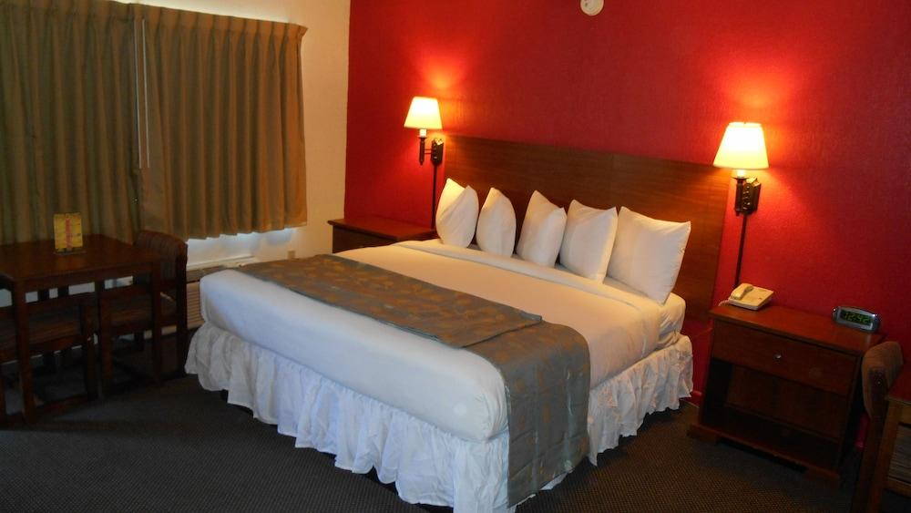 Econo Lodge Inn & Suites Abilene East District photo 4