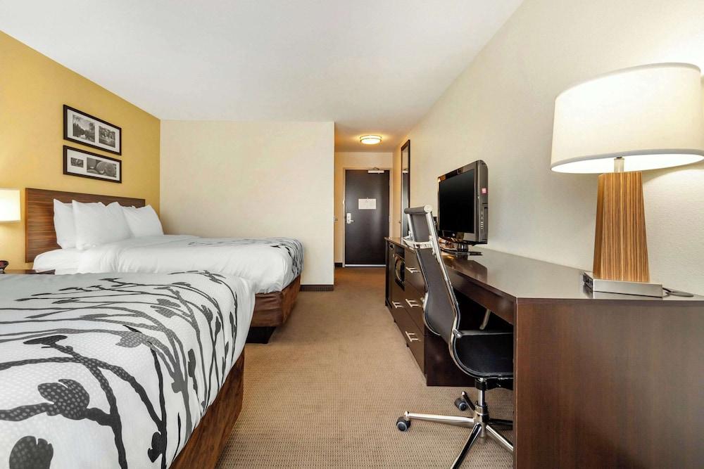 Sleep Inn & Suites Fargo Medical Center photo 21