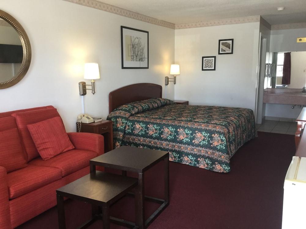 American Inn photo 7