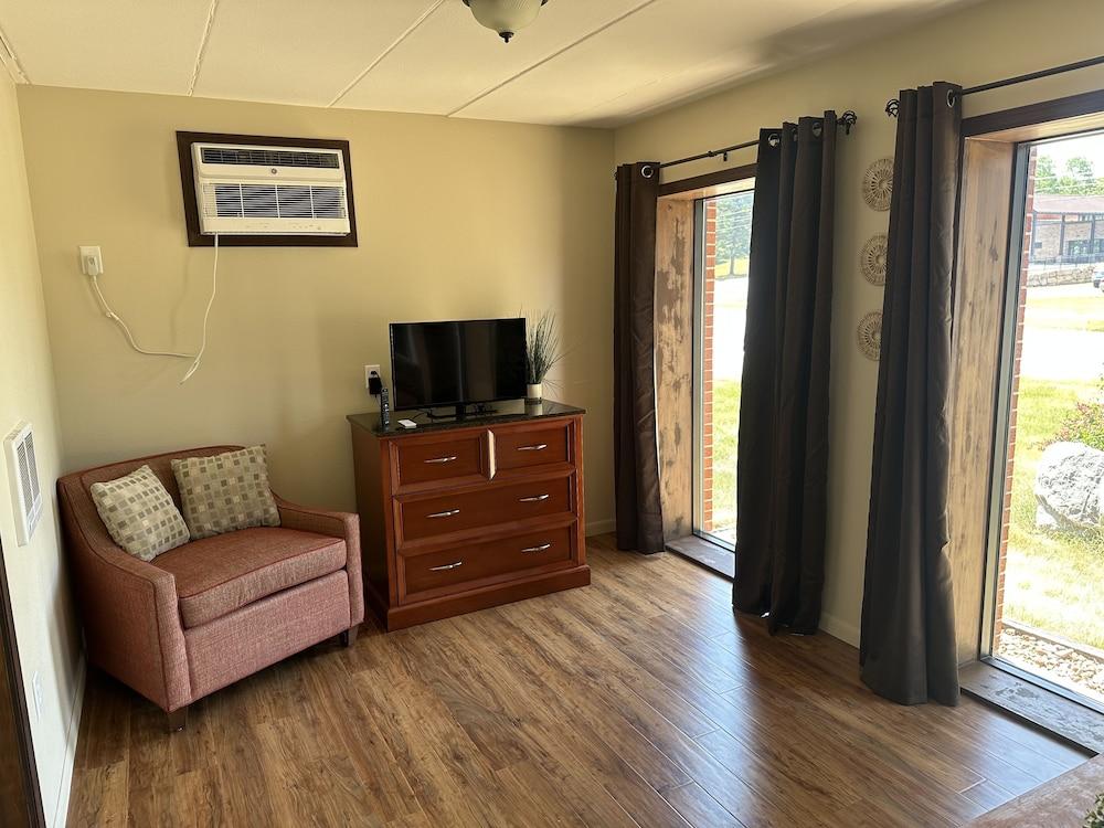 All Star Inn & Suites photo 75