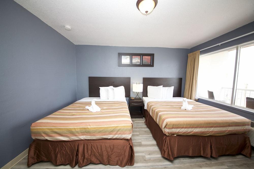 The Beach House Inn photo 33