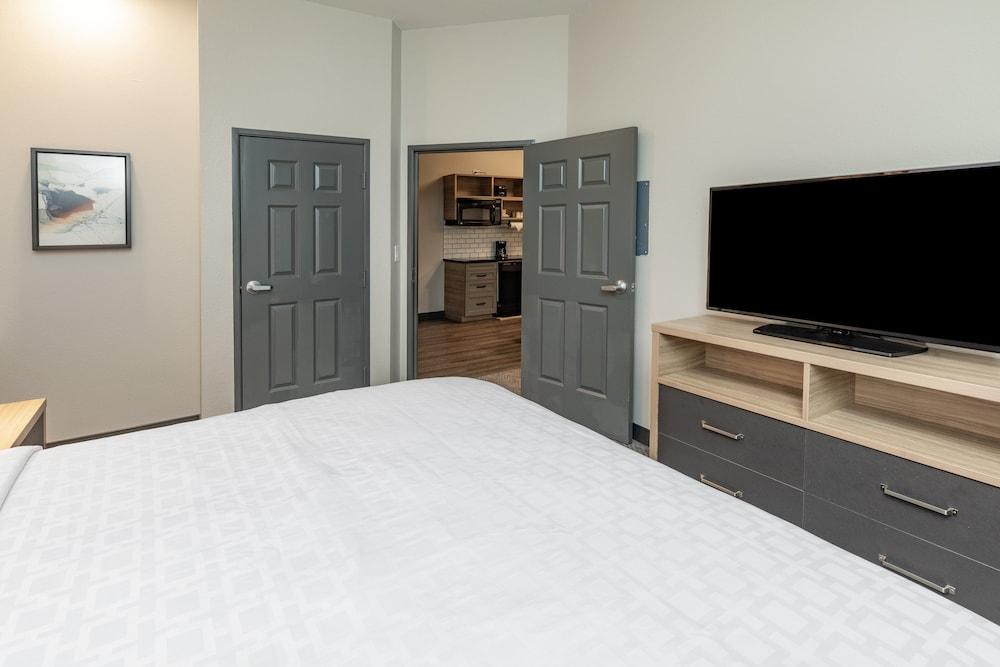 Candlewood Suites Mount Pleasant by IHG photo 12
