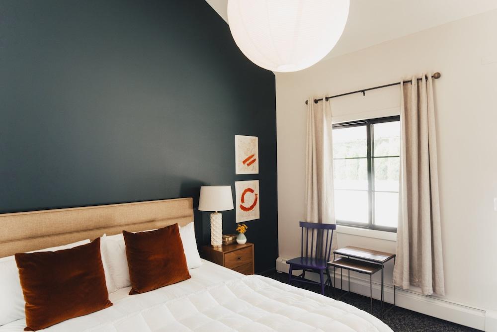 Rest - a Modern Motel photo 16
