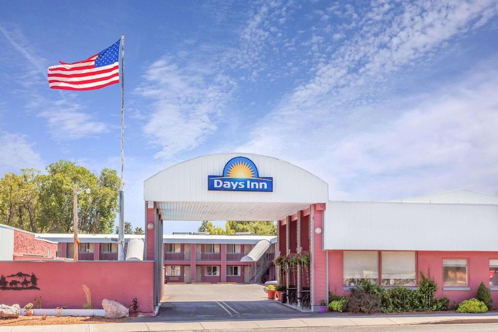 Days Inn by Wyndham Burns — hotel in Burns