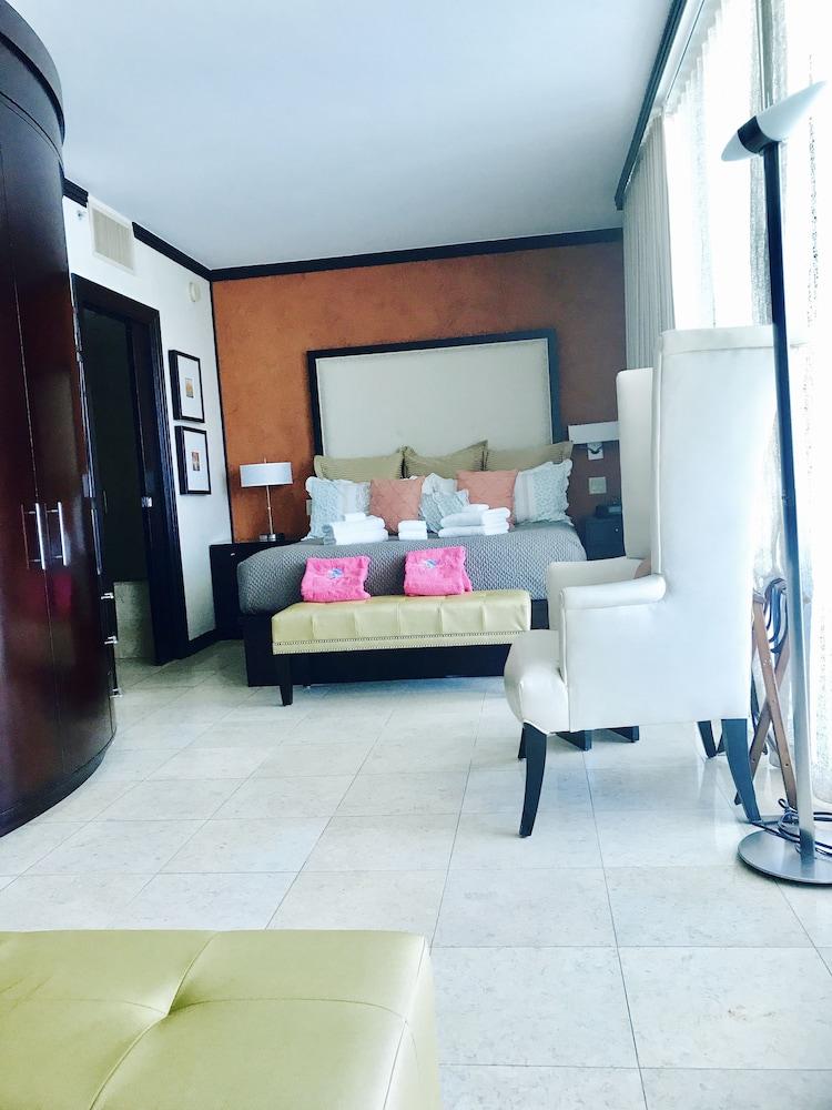 De Soleil Hotel on Ocean Drive photo 20