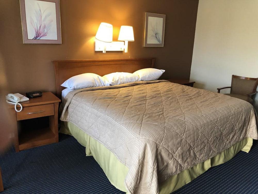 America's Best Inn photo 22