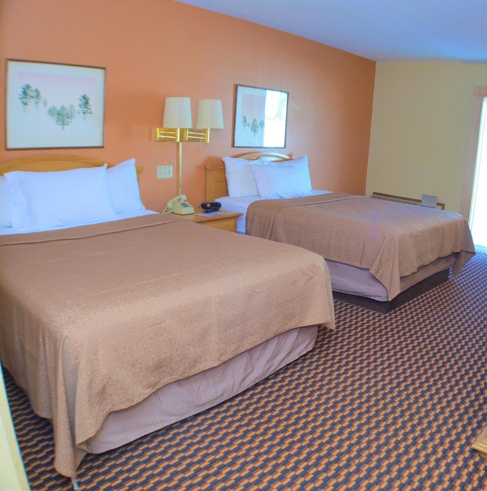 Old Towne Motel photo 19