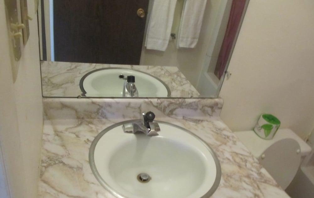 Country Inn photo 25
