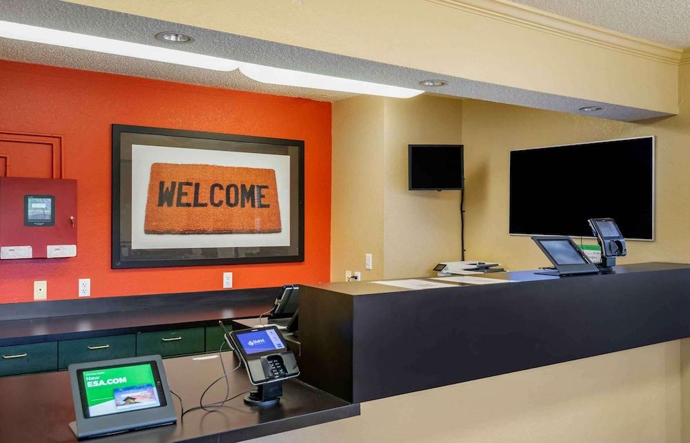 Extended Stay America Select Suites Tampa North Airport photo 5