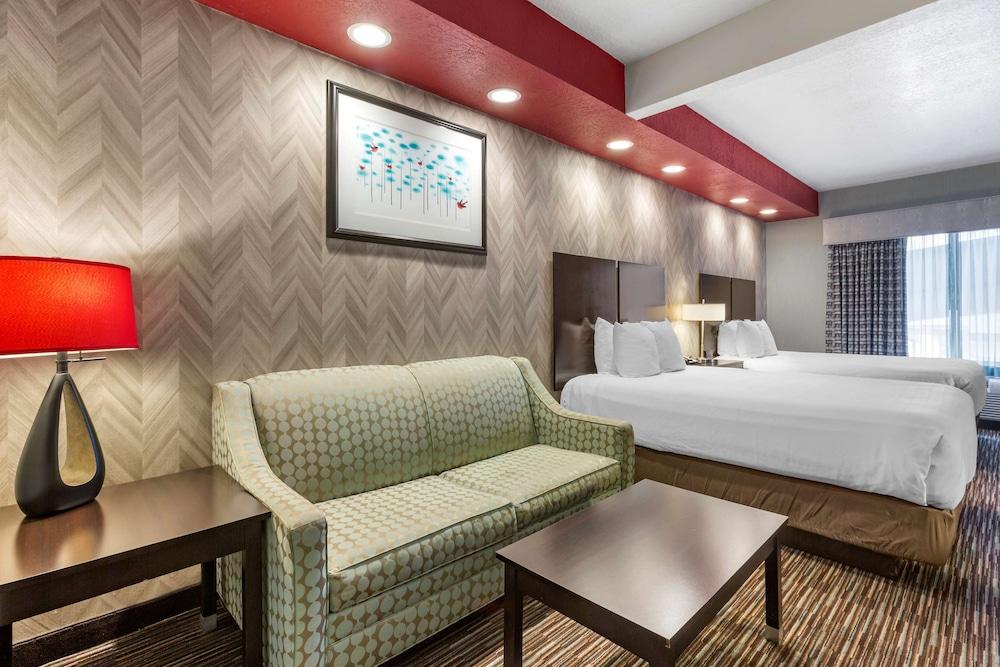 Best Western Plus Gallup Inn & Suites photo 8