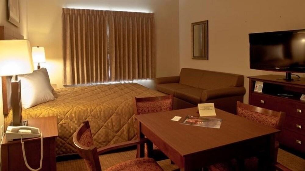 Landmark Inn Fort Liberty photo 18