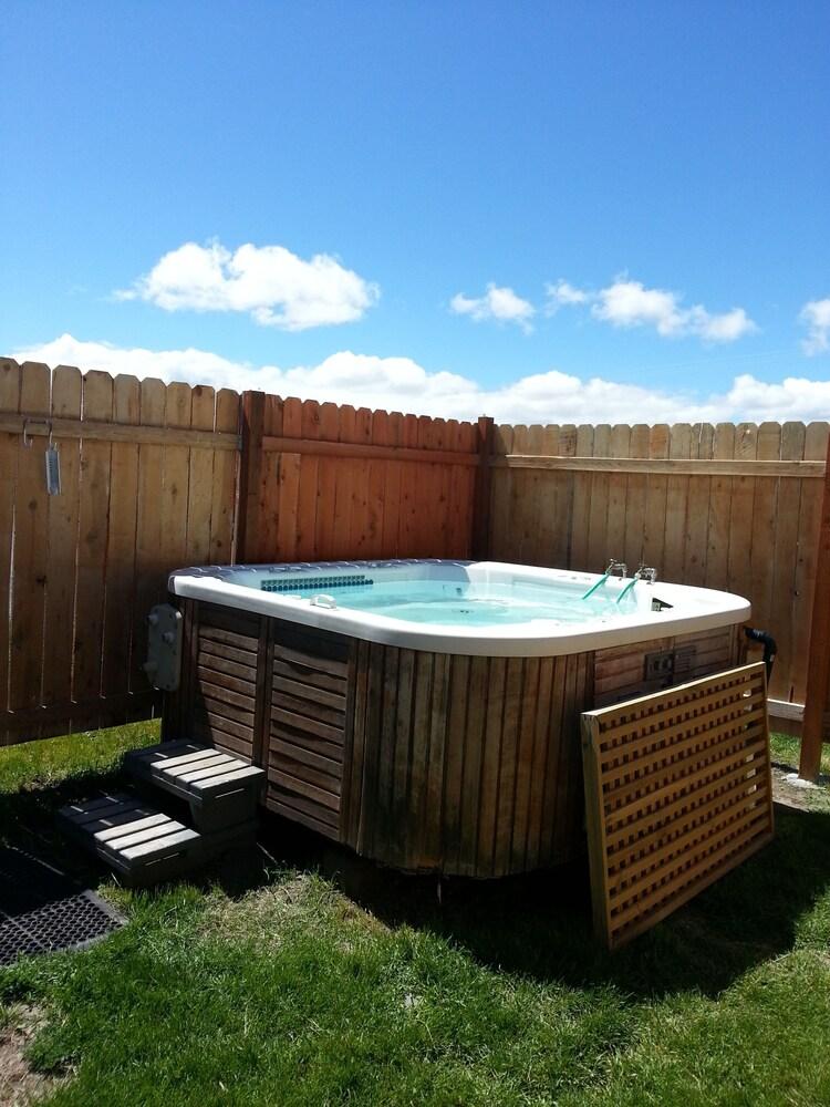 Hunters Hot Springs Resort photo 2