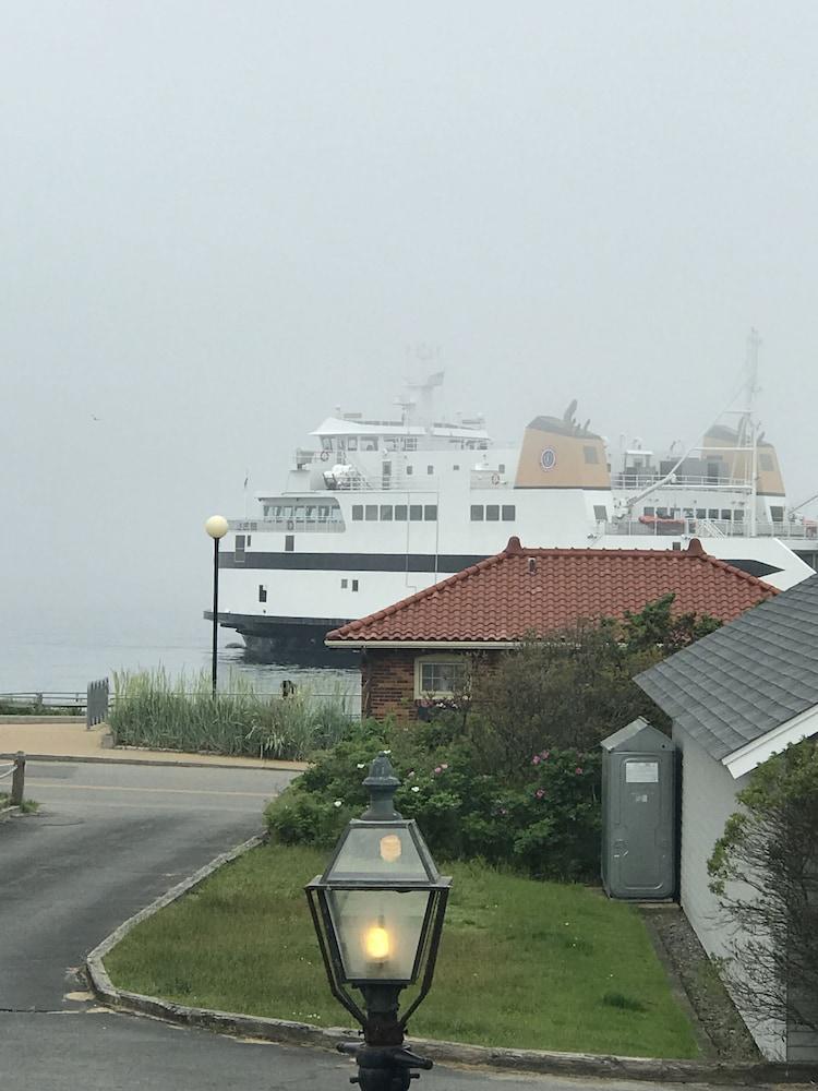 MV Surfside Hotel photo 48