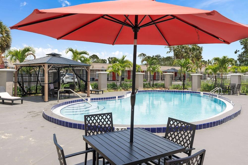 Super 8 by Wyndham Kissimmee/Orlando photo 34
