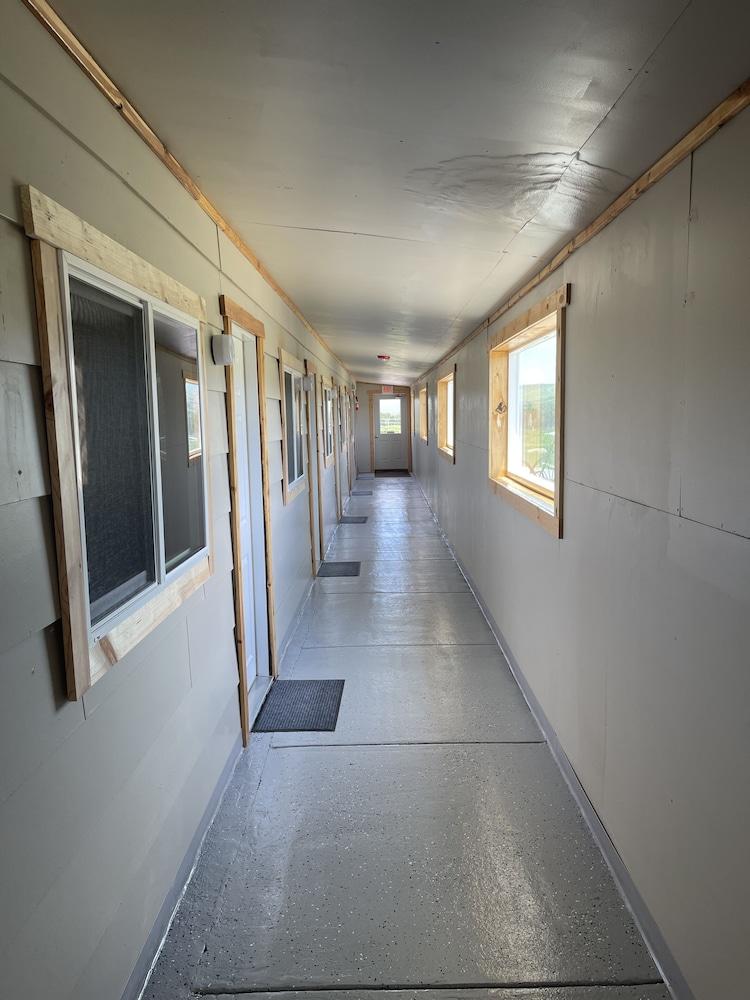 Hooks Hideaway Motel photo 12