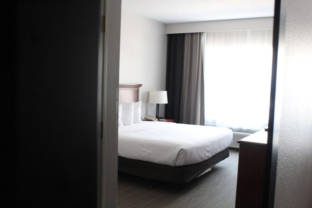 Independence Stay Hotel & Suites photo 9
