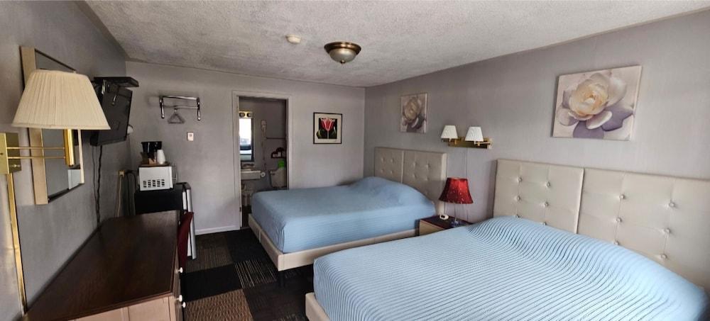 River Country Motor Lodge photo 71