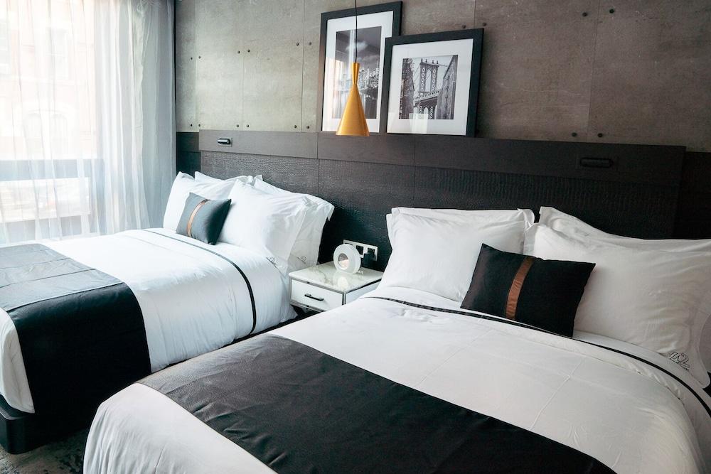 42 Hotel photo 9