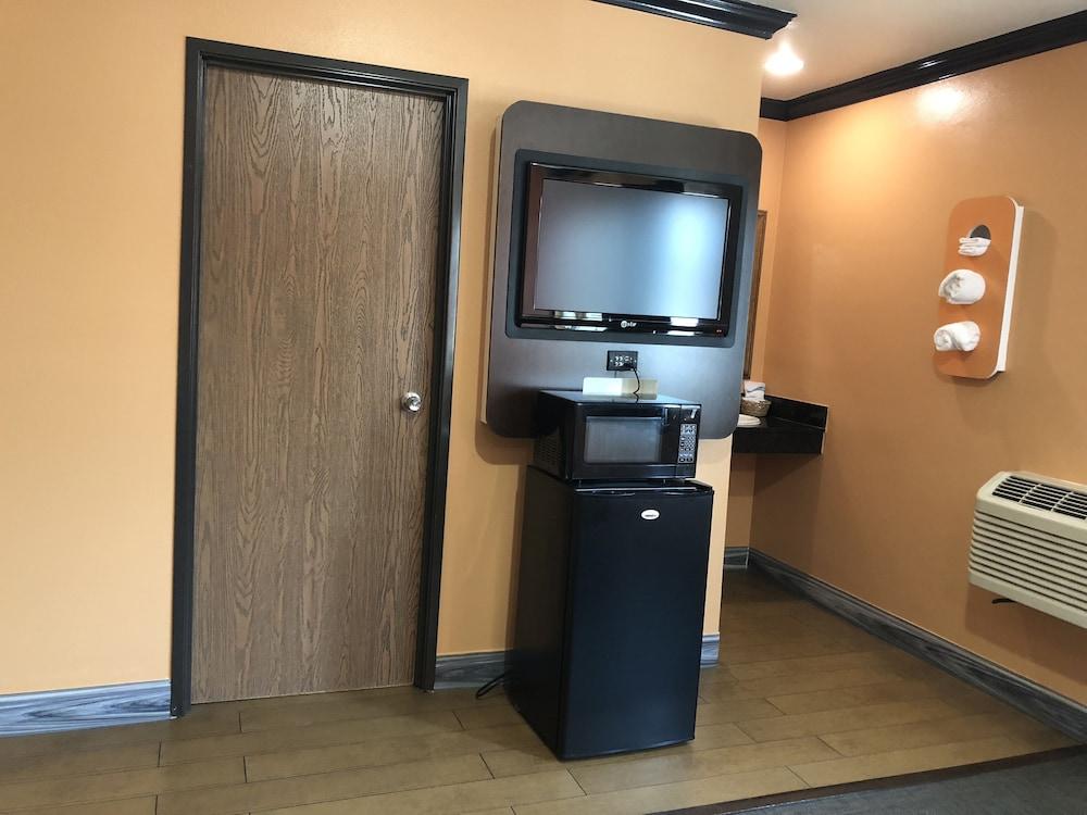 El Rancho Motel photo 8