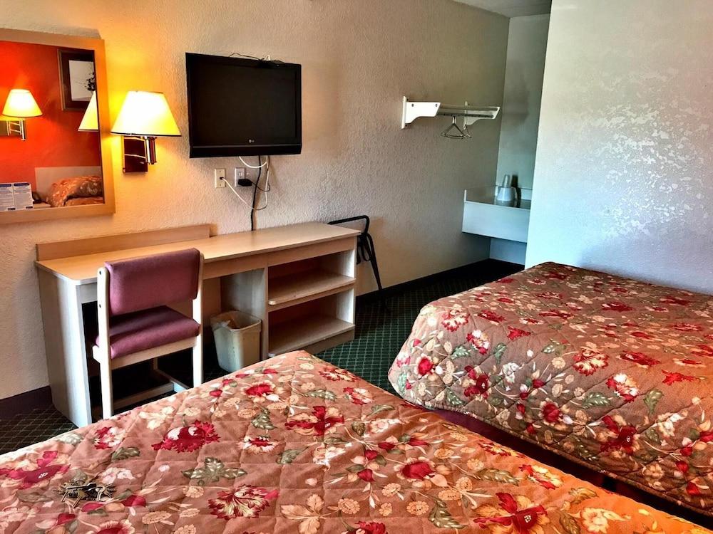 QC Stay Inn photo 6