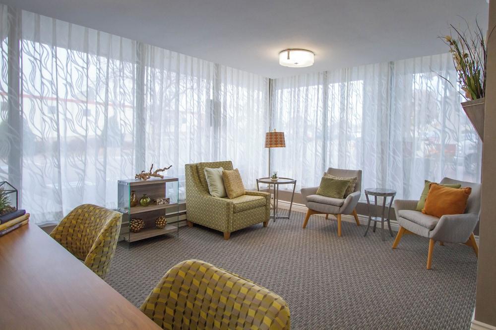 Holiday Inn Bloomington Airport South Mall Area by IHG photo 5