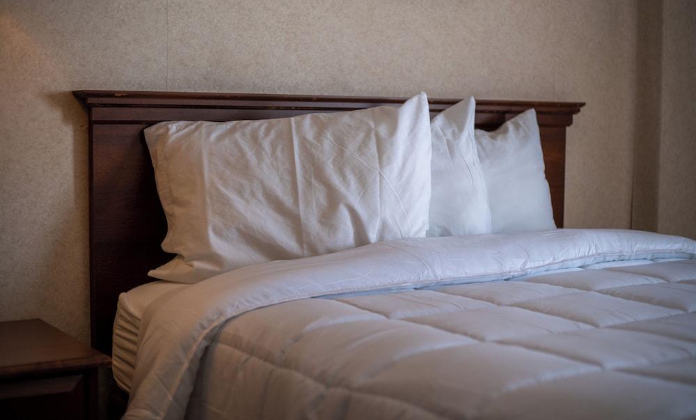 Ocean 1 Hotel and Suites photo 12