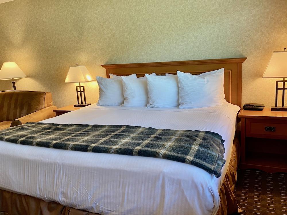 Cousins Country Inn photo 11