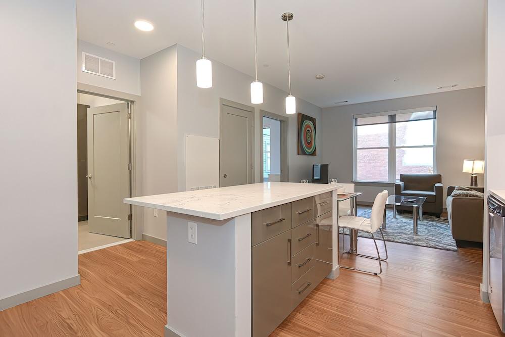 Global Luxury Suites Downtown Providence photo 46