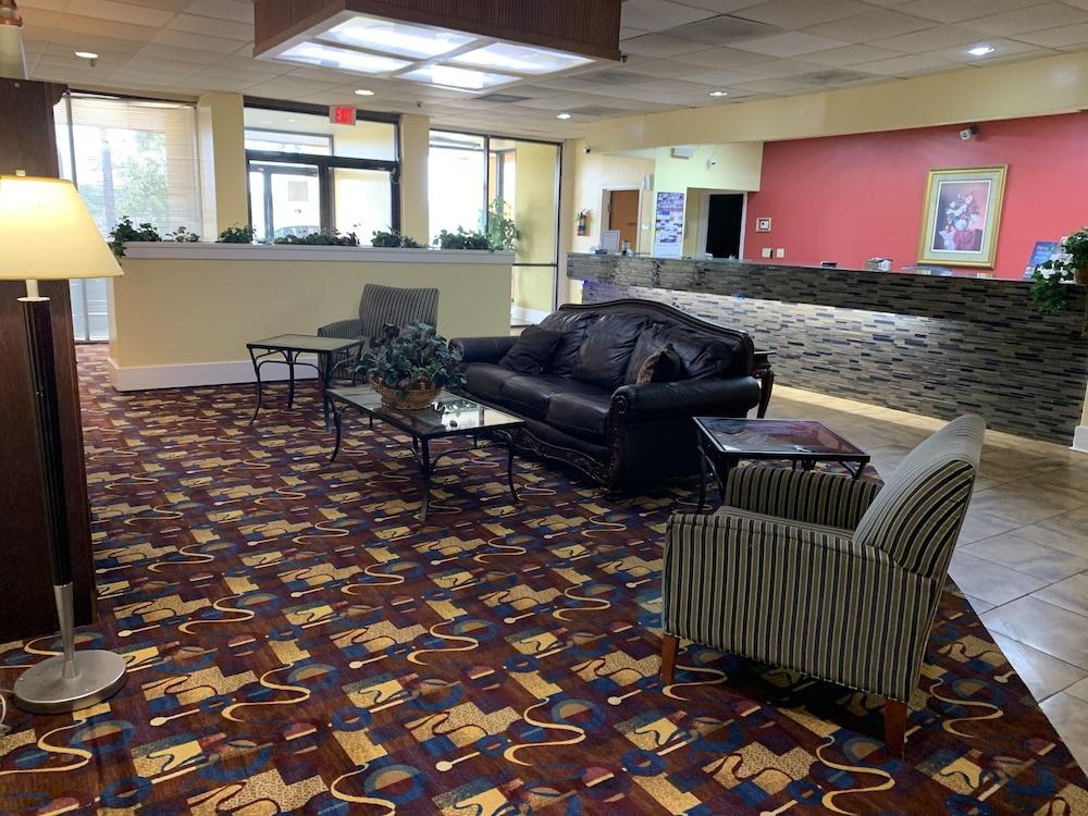 Americas Best Value Inn Forest photo 19
