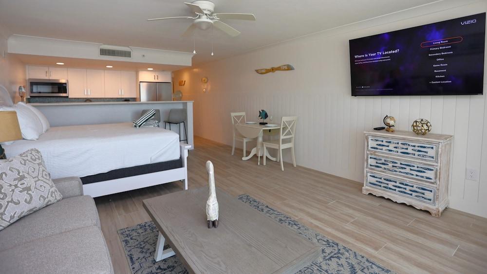 Casa Playa Beach Resort photo 65