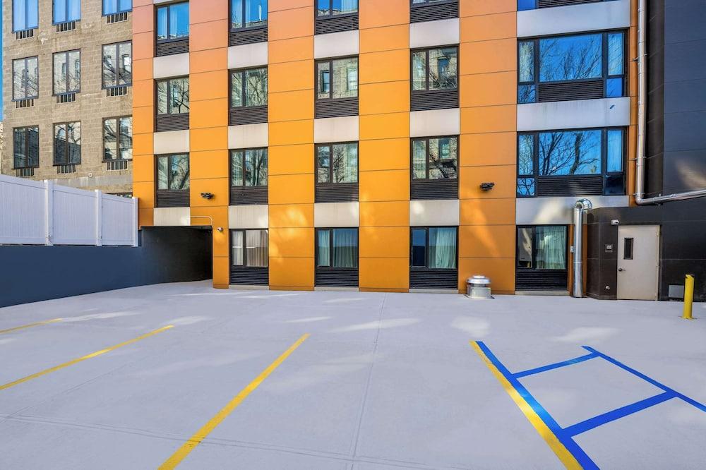 Sleep Inn Bronx - Soundview photo 33
