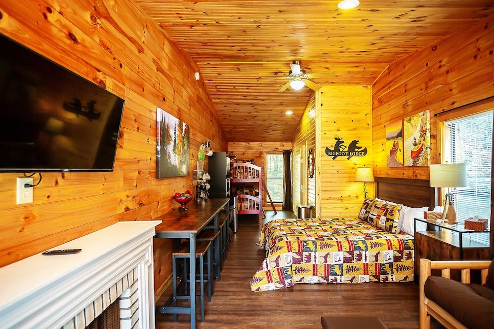 Bigfoot Lodge Room Four photo 13