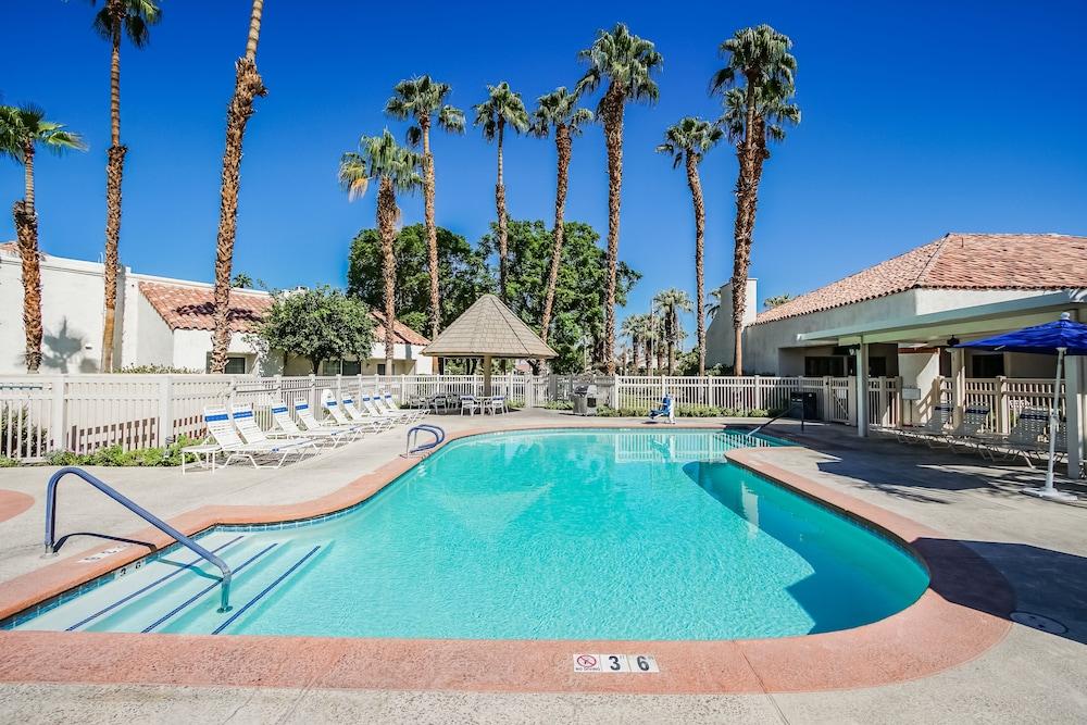 Desert Breezes Resort photo 28
