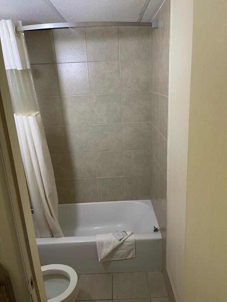 Farmington Inn photo 3
