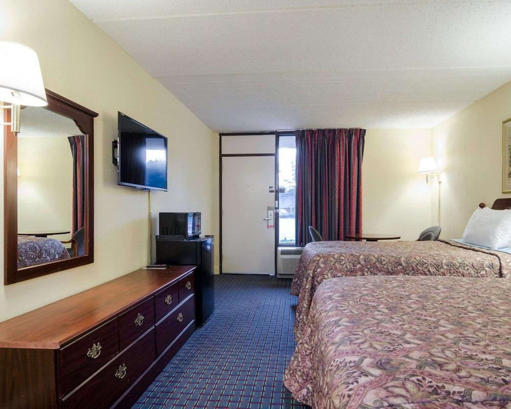 Rodeway Inn Norcross photo 11